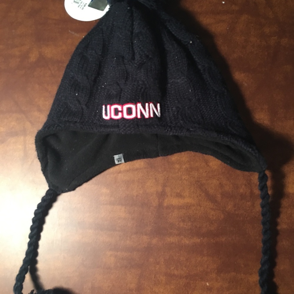 Brand new UCONN hat!